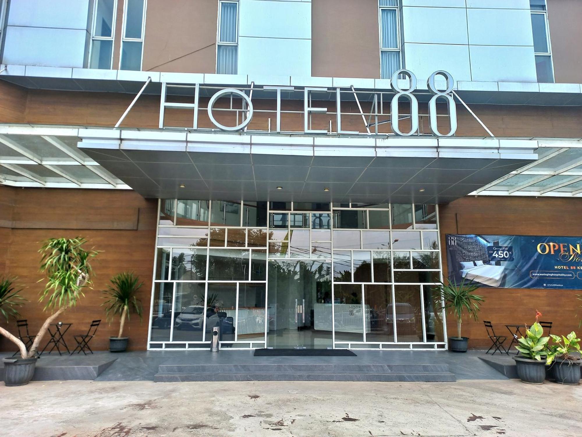 88 Kedoya Hotel
