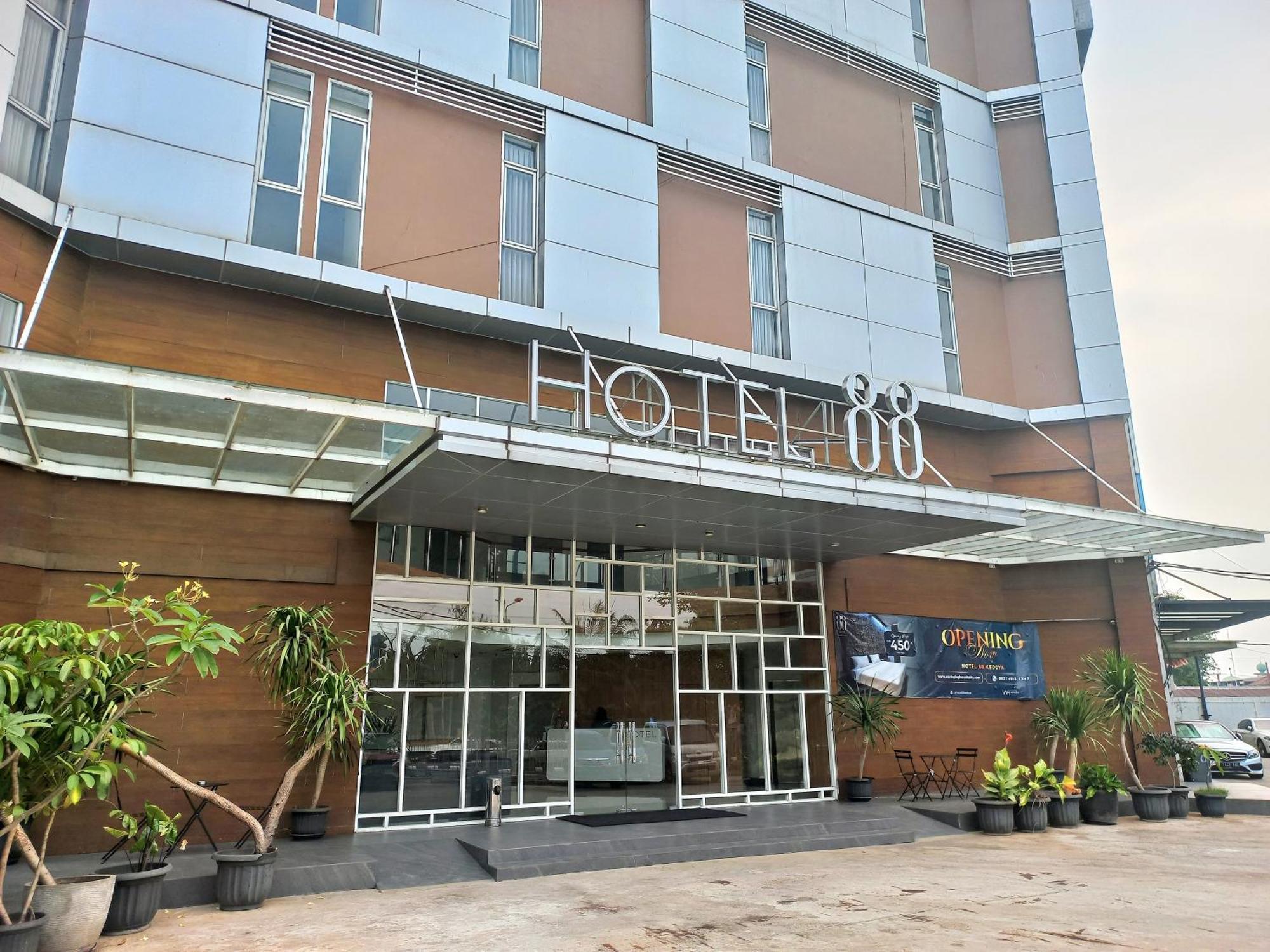 88 Kedoya Hotel 2*